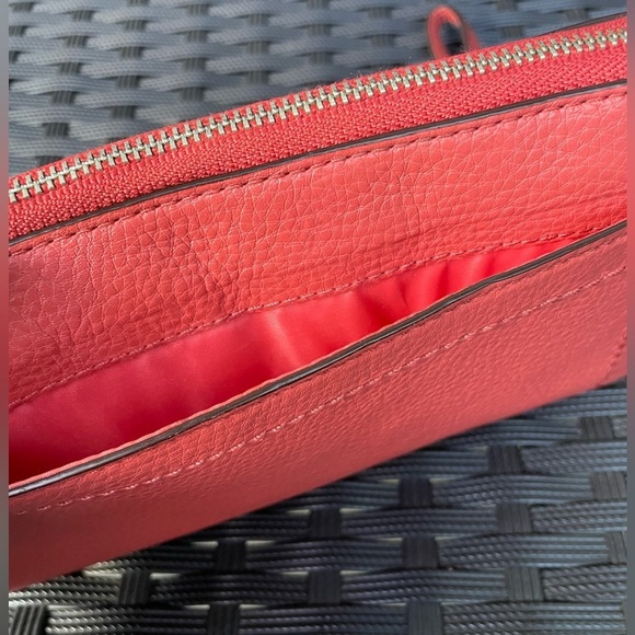 COACH WALLET,Coach Orange Leather Wristlet. - Picture 8 of 13